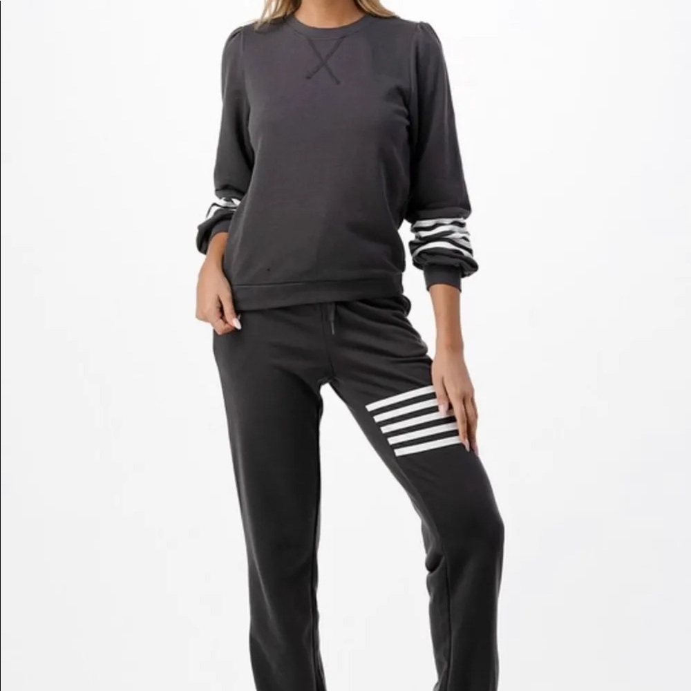 Grey lounge set with stripes
